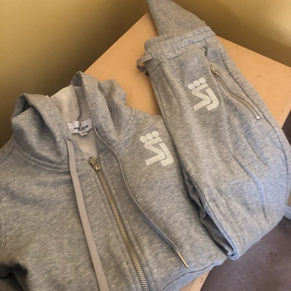 Shane Justin Tracksuit - Picture 6 of 7